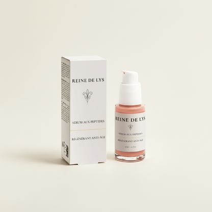 Packaging Detail Shot — Reine de Lys